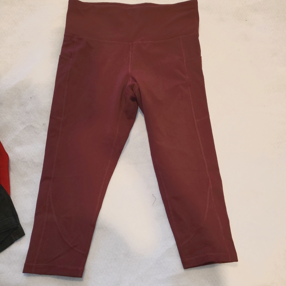 Capri athletic pants, large, mauve colored